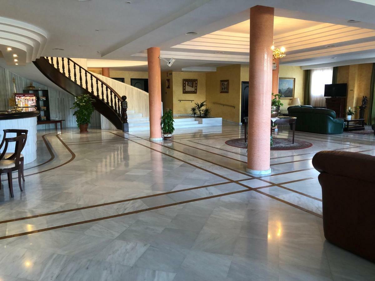 Los Bronces Lucena Exterior photo